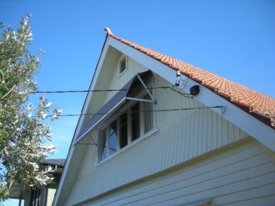 28.5.08_003 Drop Arm Awning