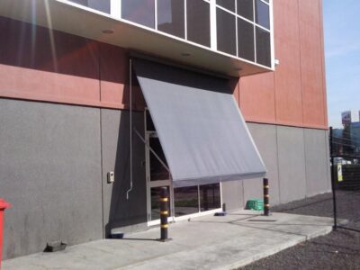 photo0138 Drop Arm Awning