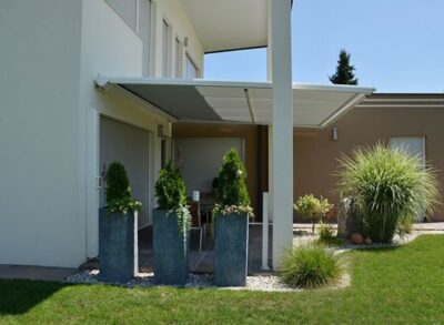 Sideline Retractable Privacy Screen