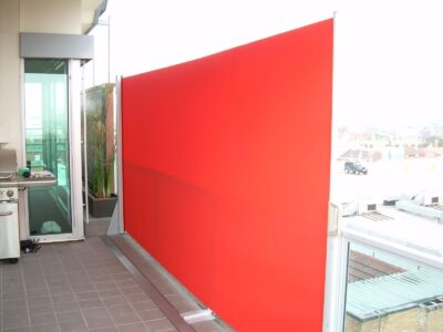 Sideline Retractable Privacy Screen