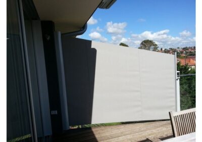 Sideline Retractable Privacy Screen